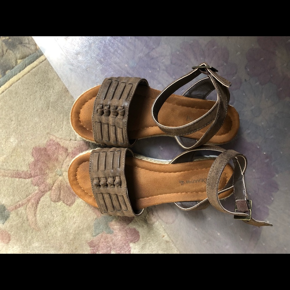 Bearpaw Platform Sandals